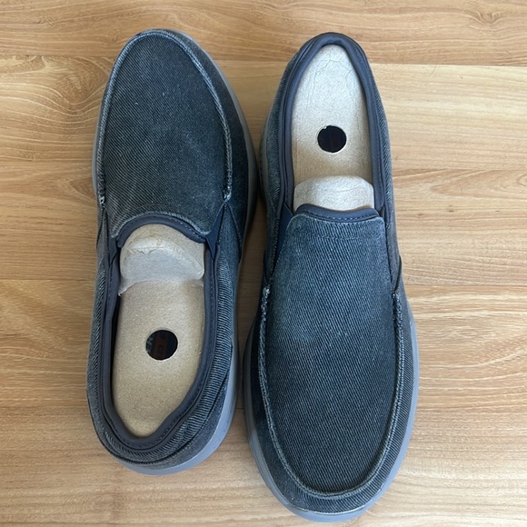 Skechers Men’s Slip-On - Picture 10 of 15